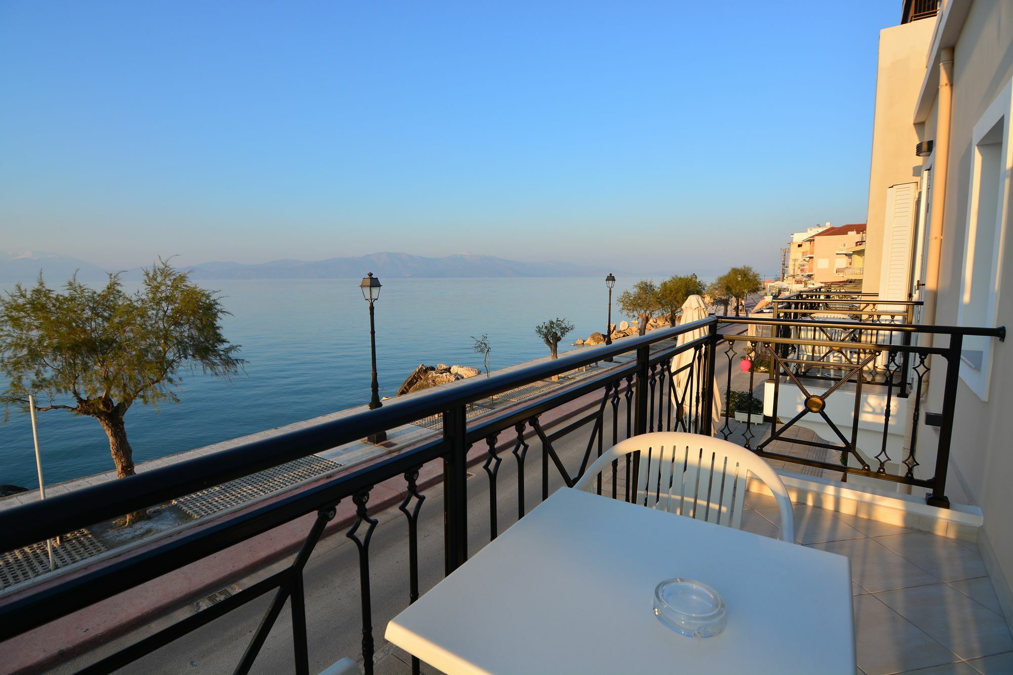 Hotel Kyani Akti Ксилокастро Экстерьер фото